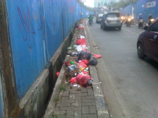 vavai-sampah-underpass-pasar-baru-bekasi
