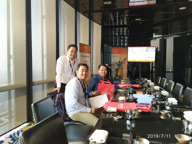 Bersama Team Excellent pada Acara Zimbra